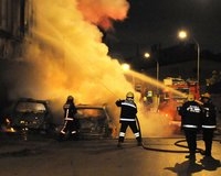 Pendik'te 18 araç kundaklandı