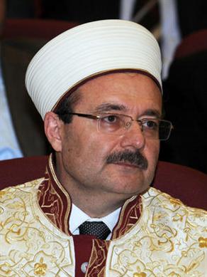 Dinî özgürlüklerin engellenmesi bizi üzer