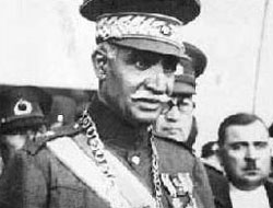 İran Şahı'nın oğlu intihar etti