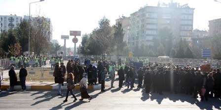 KCK davasında Kürtçe savunma krizi