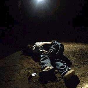 Cinayeti bardaktan DNA alarak çözdü