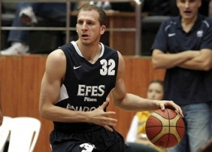 Efes Edirne'den şen dönüyor 79-72