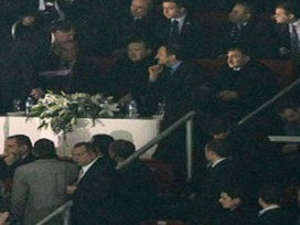 Erdoğan'a yapılanlara tepki yağıyor