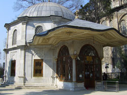 Fatih'in türbedarı anlatıyor!