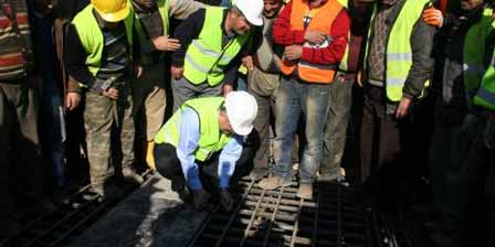 Kadir Topbaş, demir bağladı, kalıp çaktı
