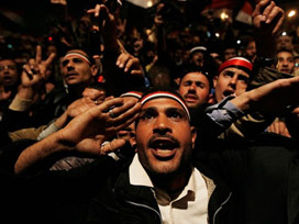 Mübarek’in yönetimi orduya devretmesi ile..