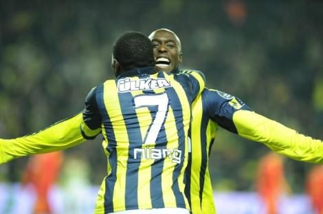 Fener'in zirve takibi sürüyor