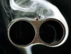 Tüfekle oynarken halasını öldürdü