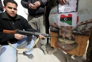 Muammer Kaddafi, Trablus'a sıkıştı