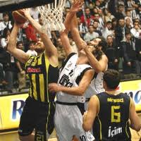 Fenerbahçe Ülker liderliğini sürdürdü