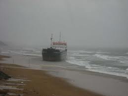 Marmara'da yük gemisi karaya oturdu