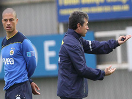 Fenerbahçeli futbolcular kampa girdi