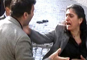 BDP'li Vekil Başkomiseri Tokatladı