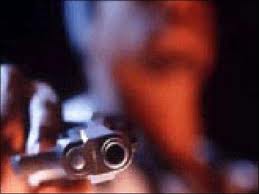 Gürültü yapan komşusunu öldürdü