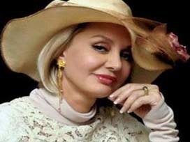 İranlı diva Googoosht'tan Türkçe şarkılar