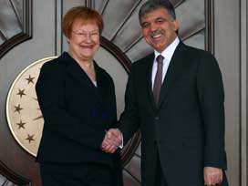 Gül'den Halonen onuruna yemek