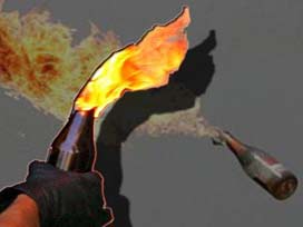 PKK yandaşları Türk dönerciye saldırdı