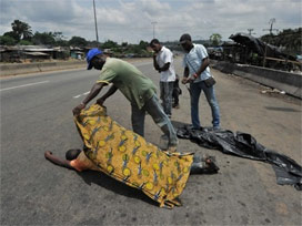 Yabancılar Fildişi’ni terk ediyor