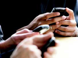 Hediye cep telefonuna dikkat!