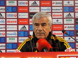 Bülent Ünder hangi oyuncusunu sildi?