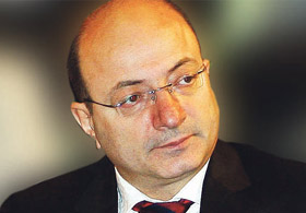 Cihaner'e darbe üstüne darbe