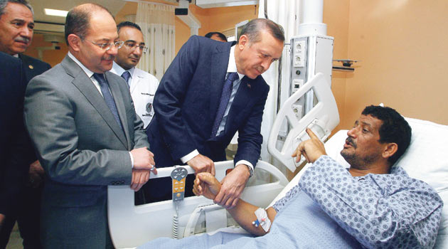 Libya'dan gelen yaralıları ziyaret etti