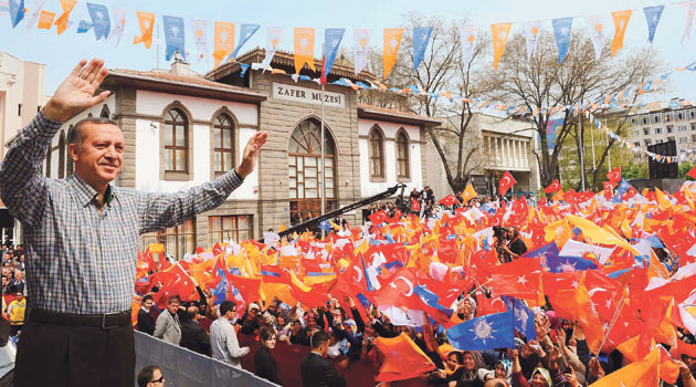 CHP'nin yeni 'Milli Şef'i Demirel