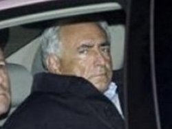 Eski IMF Başkanı Kahn serbest