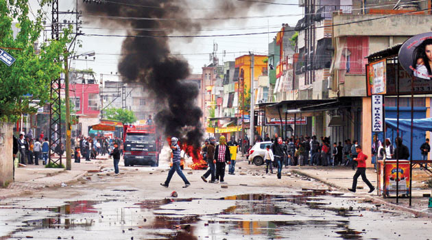 Sözleşmeli personel tehditle eylemci oluyor