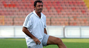 Nejat Biyediç hayatını kaybetti