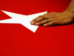 Özkök: Niye hep paket taşıyan çocuklar şehit oluyor