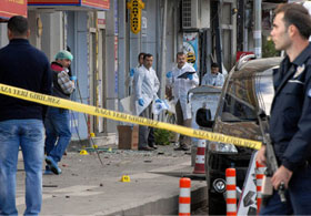 'Anne' Canlı Bombanın Üstüne Atladı