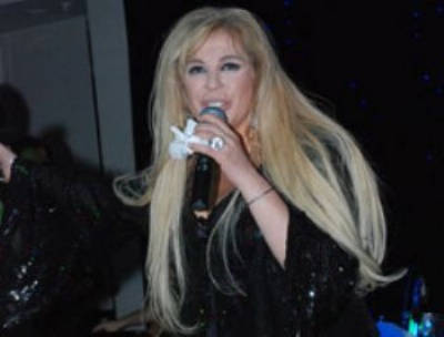 Zerrin Özer hastaneye kaldırıldı