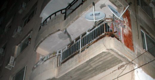 Şizofren kadın çocuklarını öldürdü