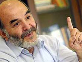 Ahmet Taşgetiren'den sert bir yazı...