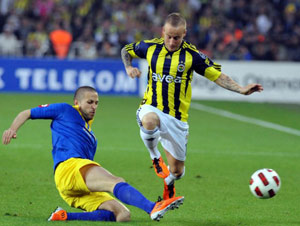 Fenerbahçe füzelerle vurdu: 4-2