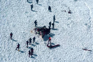 Helikopterin enkazına 2 saat sonra ulaşılmış