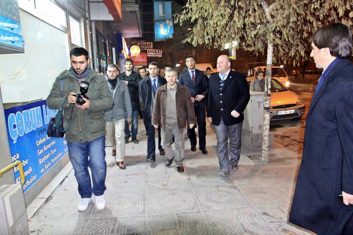 REKTÖR MOLLAMAHMUTOĞLU, BAYBURT ESNAFINI ZİYARET ETTİ