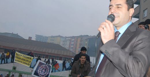 'Ben buradayım' mitinginde fiyasko