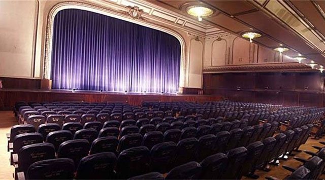 Emek Sineması Yıkılmıyor