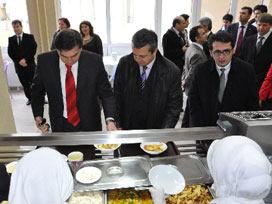 Memurdan kesilecek yemek ücreti!