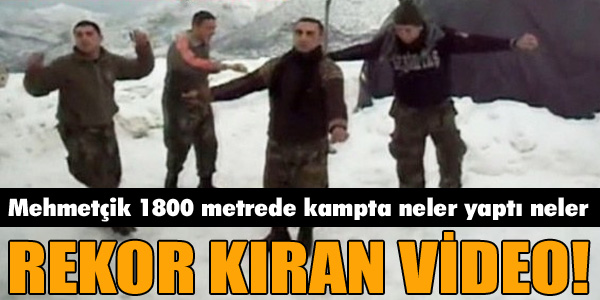 Mehmetçiğin 1800 metrede kar keyfi