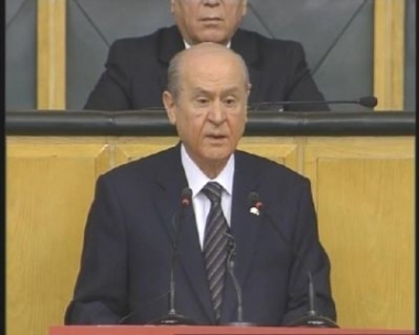 Yeni Simge İçin "Ucube" Benzetmesi