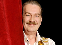 Tiyatro değil hakaret oyunu!