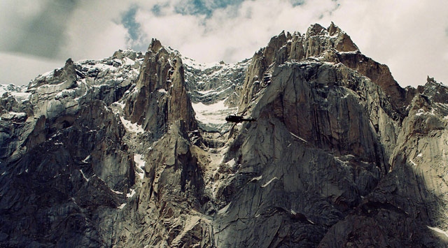 Pakistan'da 130 Asker Çığ Altında Kaldı