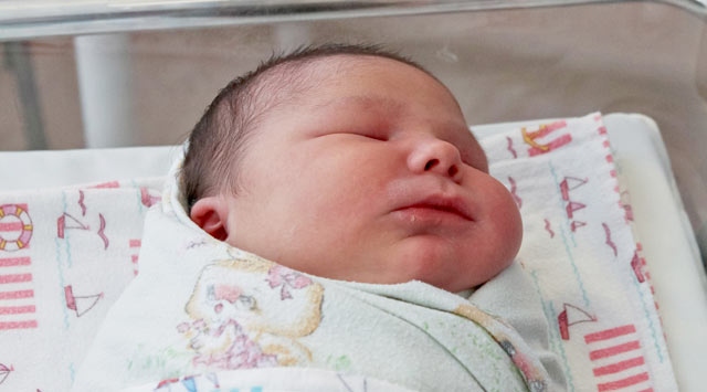 Ağlayan Bebeği Kucakta Uyutmayın!