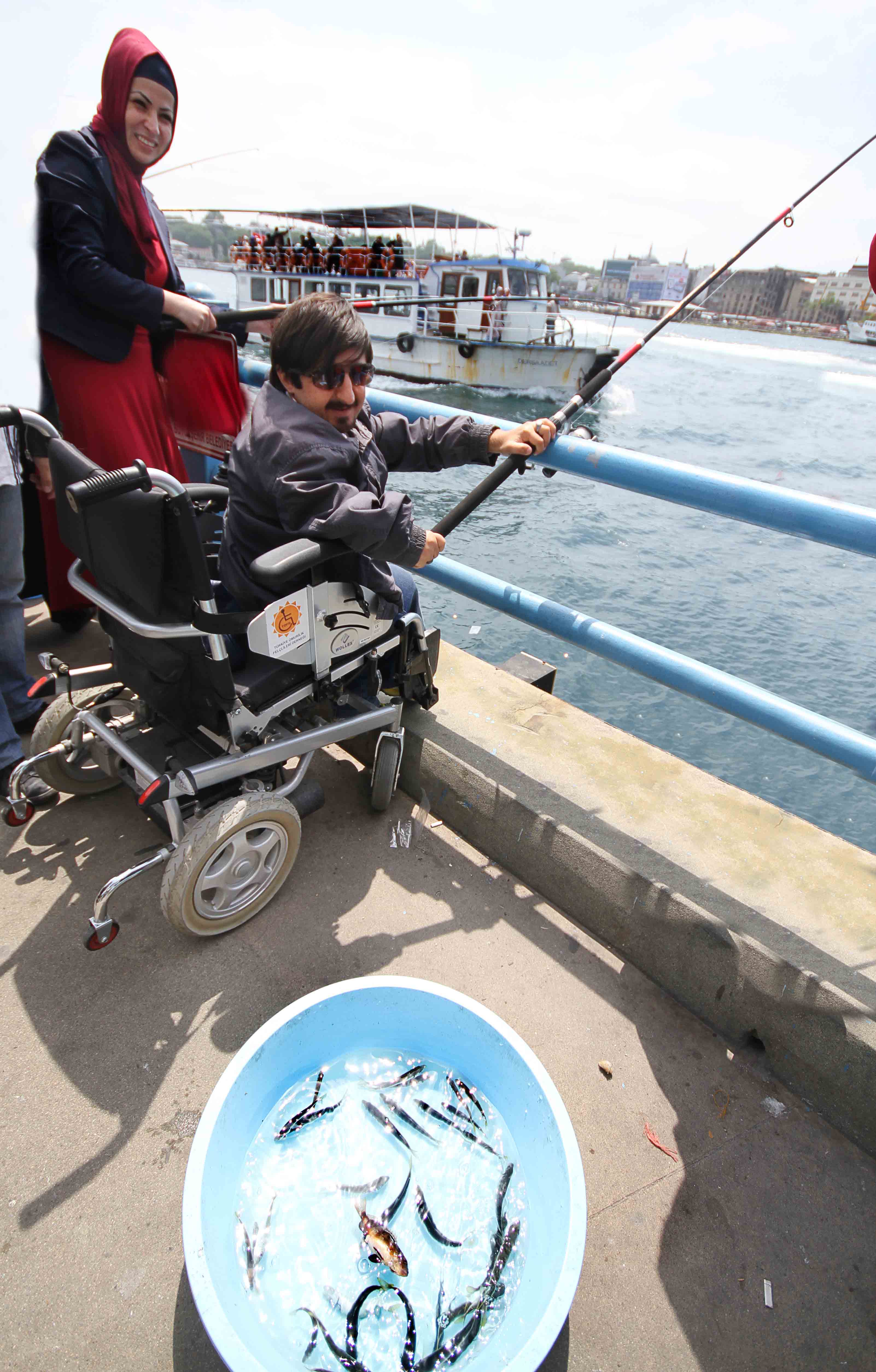 ÖZÜRLÜLER BALIK TUTARAK STRES ATTI