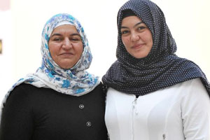 Anne kız el ele aynı üniversiteye