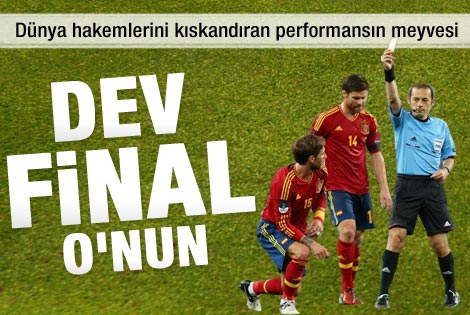 Cüneyt Çakır dev finalde düdük çalacak