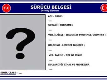 Bir Trift Vakası Daha. Kocaeli'de düğün konvoyunda drift yapan sürücünün ehliyetine el konuldu